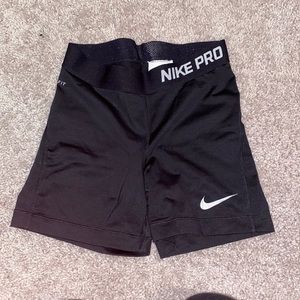 Size XS black Nike Pros